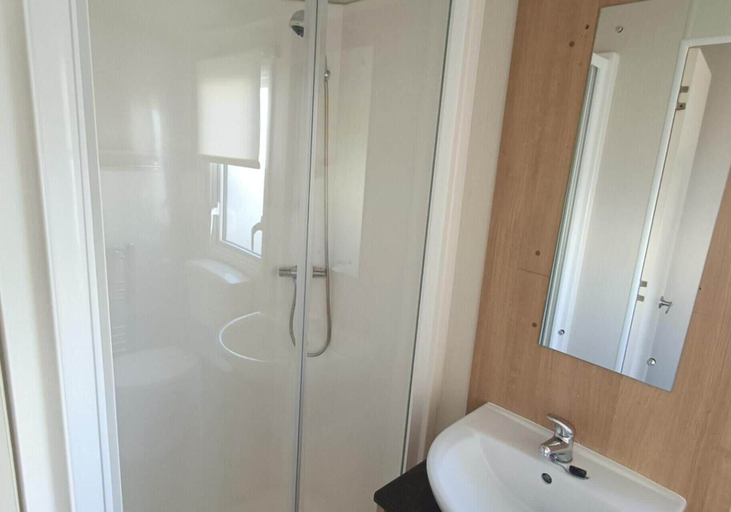 Bathroom 4, Cozy 2 Bedroom Caravan Golden Sands, Conwy