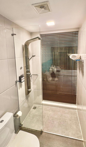 Bathroom 4, LVIS Blancura Hotel, Baa Atoll