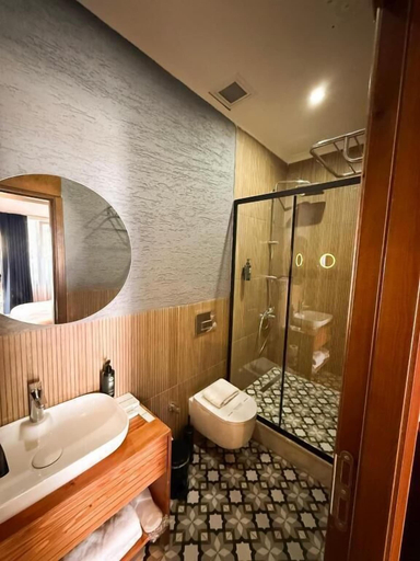 Bathroom 2, Navyinn Garden, Arnavutkoy