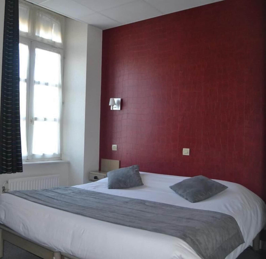 Room 5, L Espérance, Ille-et-Vilaine