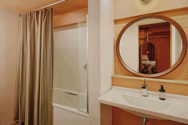 Bathroom 5, Ember Locke Kensington, London