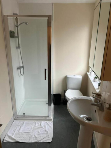 Bathroom 3, The Nook Bedford, Bedfordshire