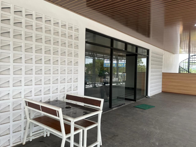 Outdoor dining, Collection O near Bandar Udara Aji Penge, Samarinda