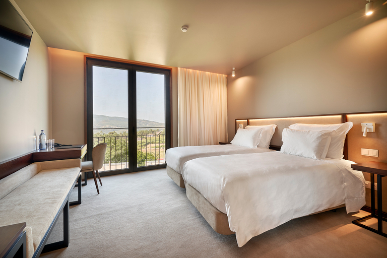 Bedroom 5, The Vinea Collection Hotel, Monção