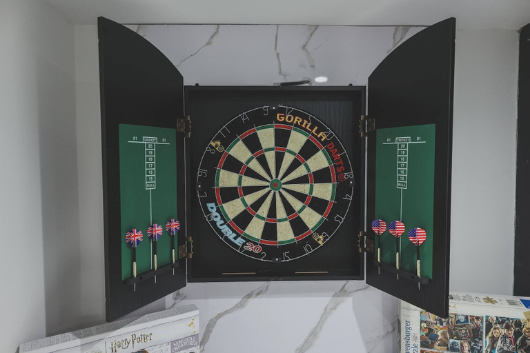 Miscellaneous 5, Contactors Welcome - Wifi - Games Room & Air Con, Bradford