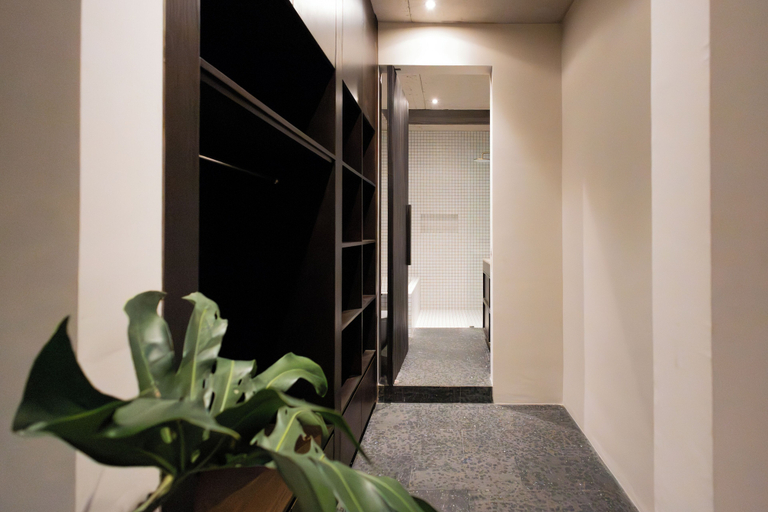 Bathroom 5, Seseh House by Alfred in Bali, Badung