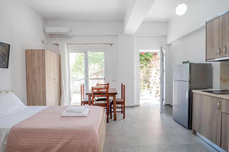 Bedroom 4, Vila Antonio, Sarandës