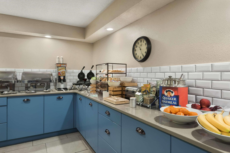 Food & Drinks 5, Country Inn & Suites by Radisson, Ankeny - Des Moines, Polk