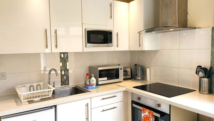 Room 5, Fine Studio Flat - Shepherds Bush Notting Hill, London