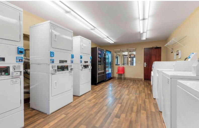 Laundry 5, Motel 6 Suites Buffalo Amherst, NY, Erie