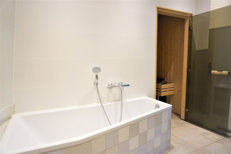 Room 3, Familyhouse Watertoren Vlissingen, Vlissingen