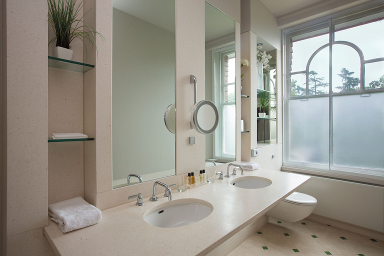 Bathroom 4, Woodlands Park Hotel, Surrey