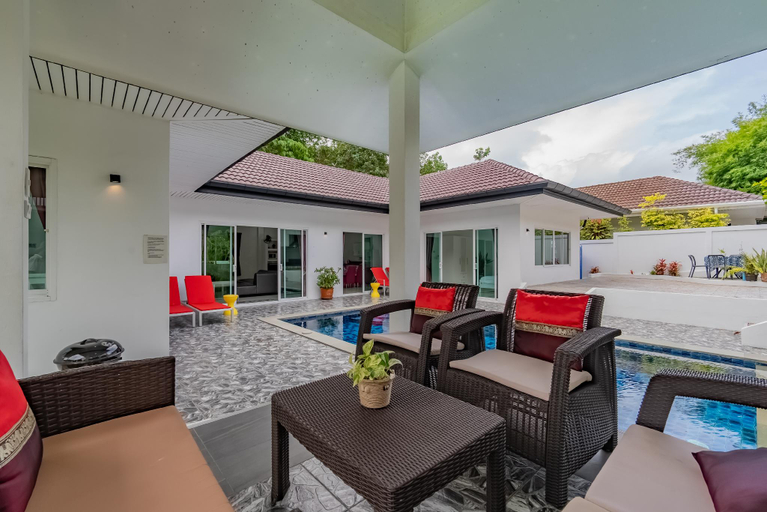 Food & Drinks 5, Phikun Private Pool Villa 4 Bedrooms, Pulau Phuket