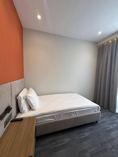 Room 5, Metropol Hotel Bishkek, Bishkek