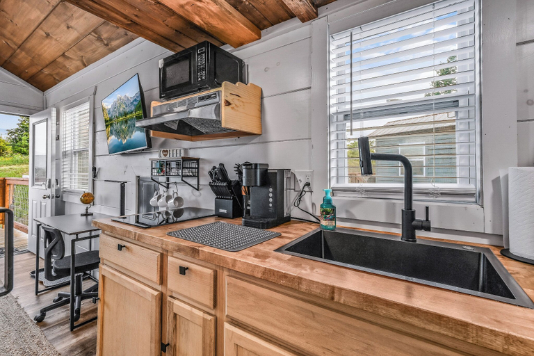 Private kitchen 3, Tiny Home Village Near Dollywood, Sevier