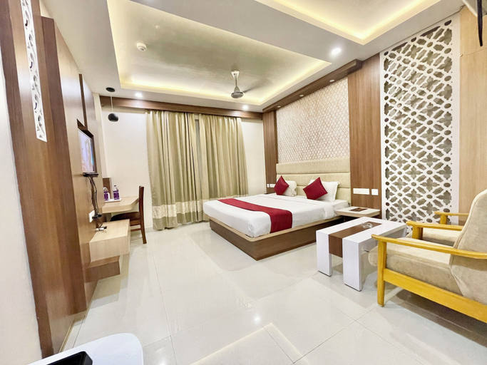 Room 4, SEA VIEW ROOF TOP Hotel KUBER PURI, Puri