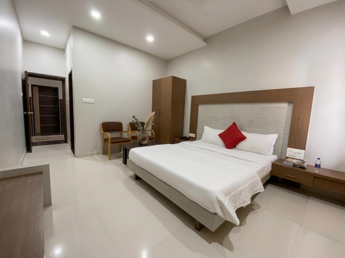 Bedroom 4, Hotel Nimba International, Haveri