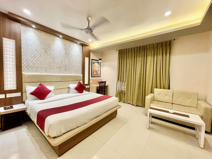 Room 2, SEA VIEW ROOF TOP Hotel KUBER PURI, Puri