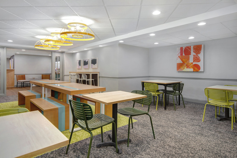 Food & Drinks 5, Spark by Hilton Watertown, Jefferson