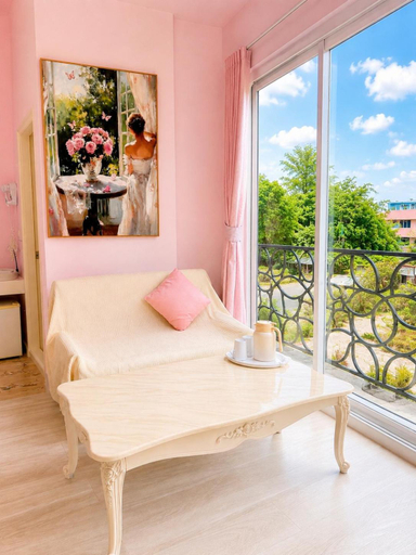 Bedroom 2, Jumping, Pingtung