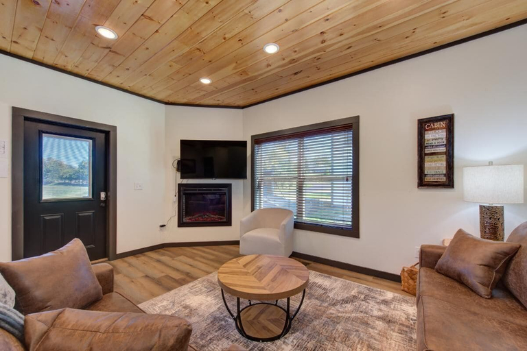 Living area 2, Blue Bella, Sevier