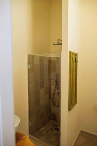Bathroom 2, Biancolivo, Brindisi