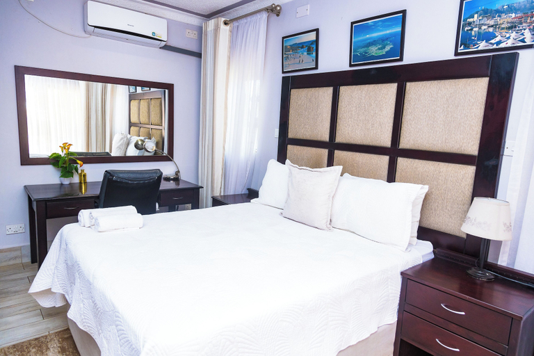 Room 4, Palm Leaf Gardens, Kwekwe
