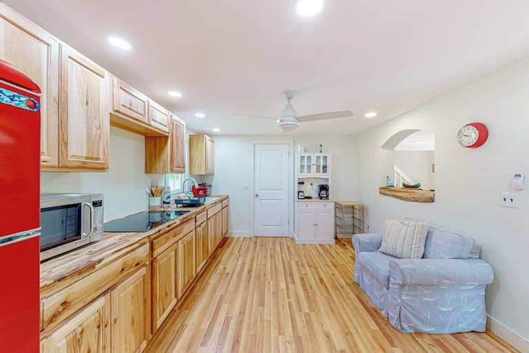 Private kitchen 4, Renovated Home With Water Views, - Dogs Okay, Lincoln