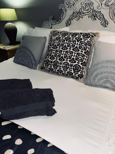Bedroom 2, La Grace Guestrooms, Fezile Dabi