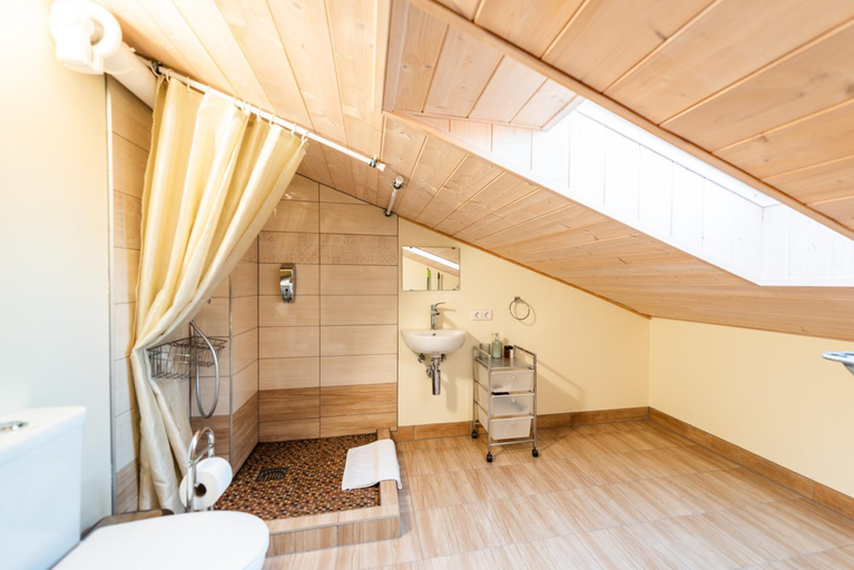 Bathroom, Sv Hubertas, Klaipėdos