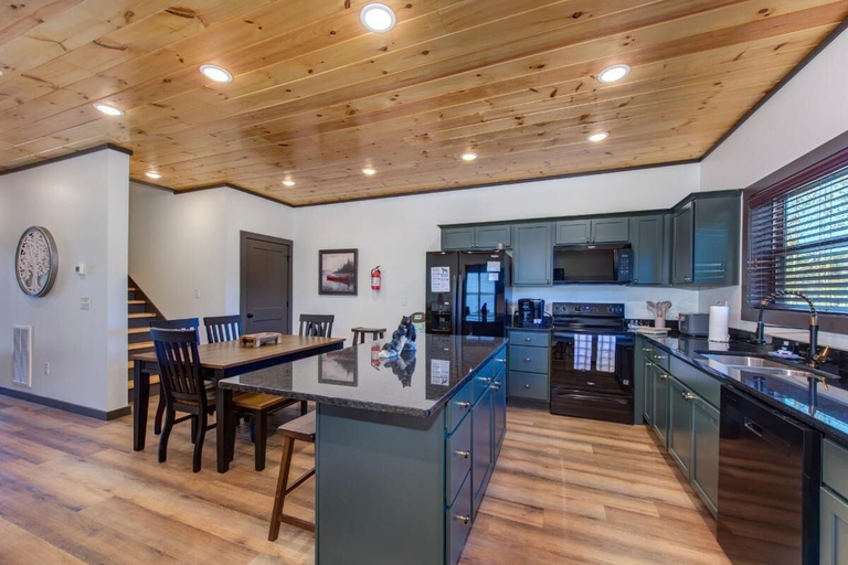 Private kitchen 3, Blue Bella, Sevier