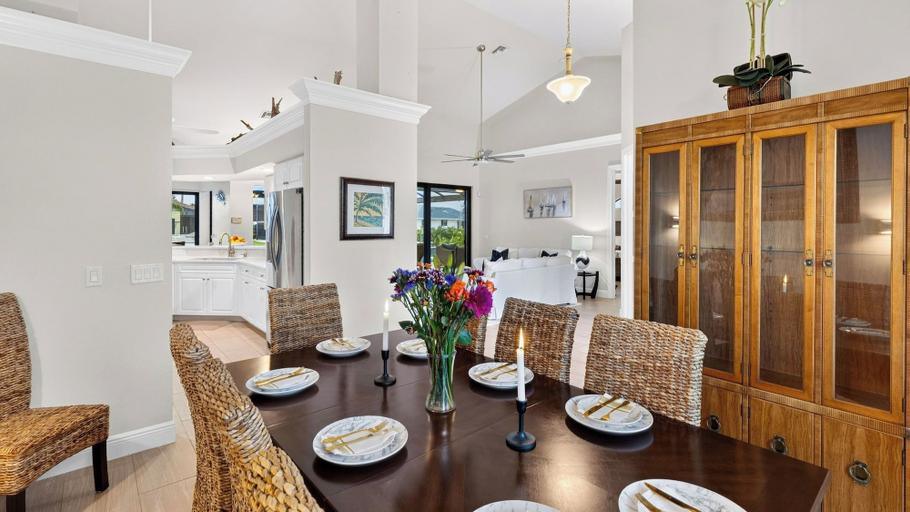Interior 2, Neptune's Realm by Avantstay Waterfront Home + Heated Pool + Spa + Dock Minutes to Beach, Collier