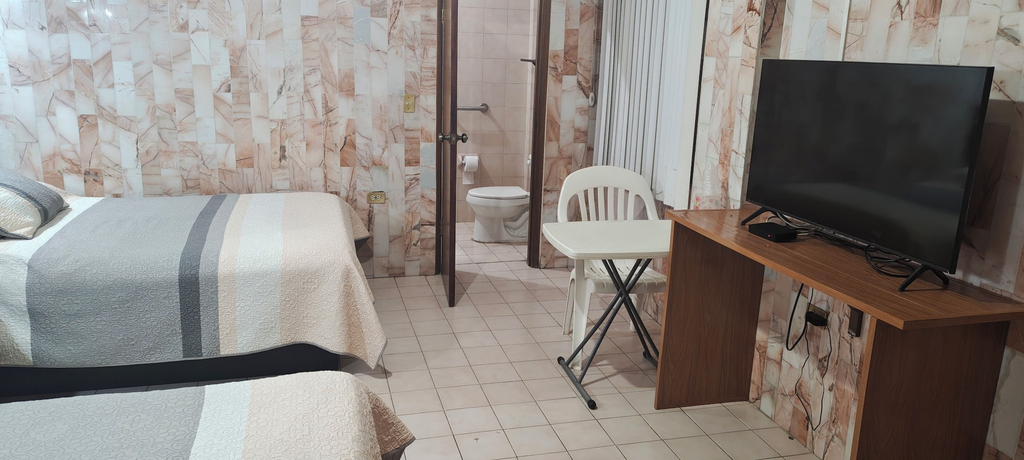 Room 4, Hotel, Guasave