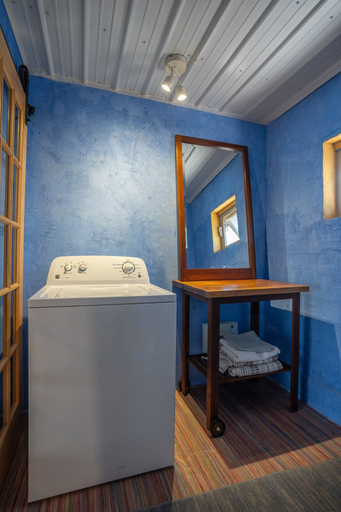 Interior 4, Ny Loft Vibe Hiker Basecamp Silver City 1 Bedroom Home, Grant