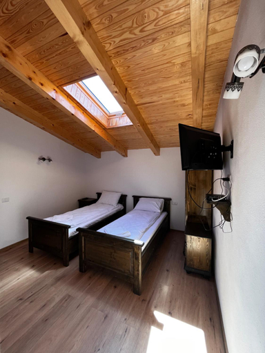 Facilities 4, Cabana Mullerhaus, Sugag