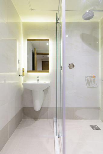 Bathroom 4, Hotel Excelsior, Karachi