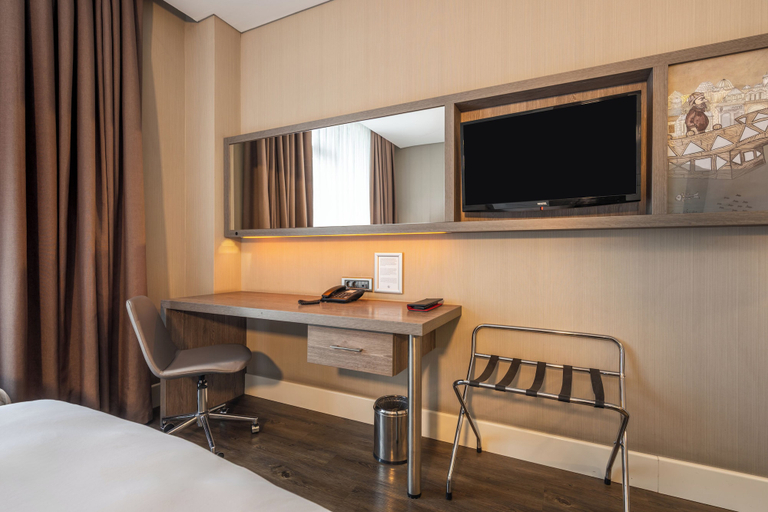 Bedroom 2, Ramada Encore by Wyndham Istanbul Bayrampasa, Eyüp
