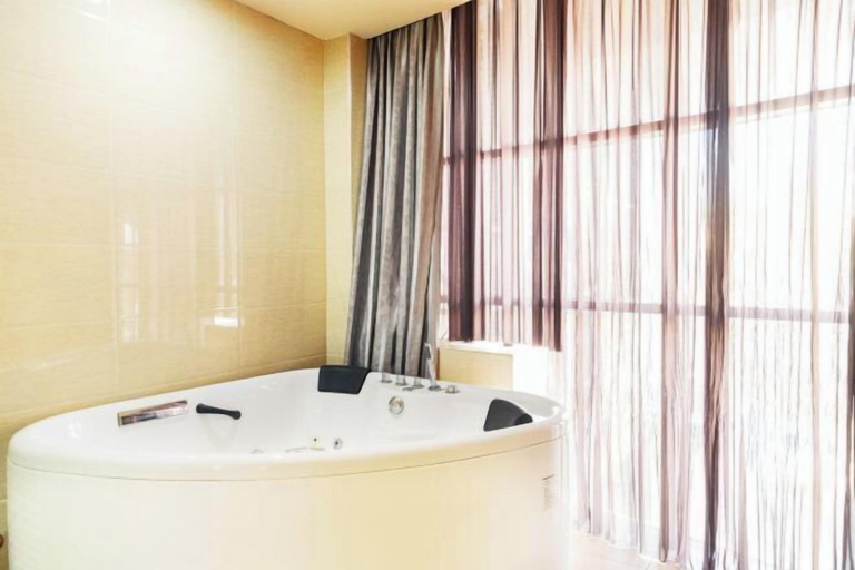 Bathroom 4, Vines Fashion Hotel Lianyungang, Lianyungang