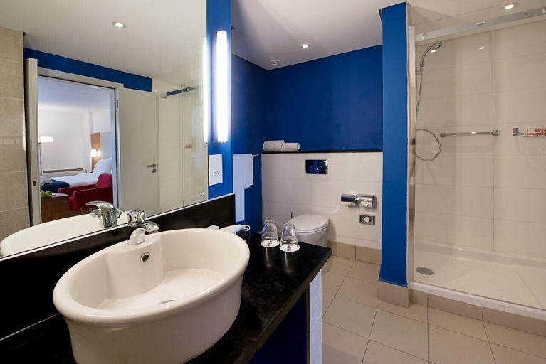 Bathroom 4, AA ENTERTAINMENT HOTEL ABEOKUTA, Obafemi-Owode