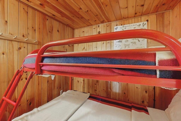 Room 2, Cozy Lakefront Cottage With Dock, Mountain Views, Peaceful Location, Piscataquis