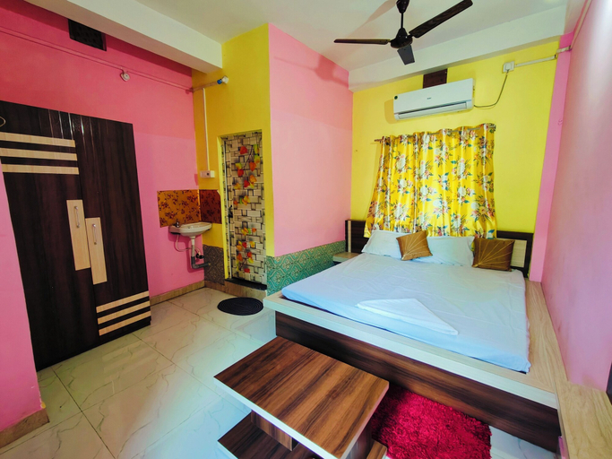 Room 5, Holiday Homestay Jaldapara, Alipurduar