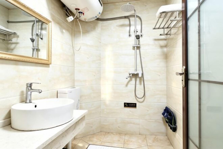Bathroom 3, Hongya Hansongyuan Inn, Meishan