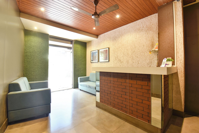 Reception 4, Fabhotel City Point Executive, Pune