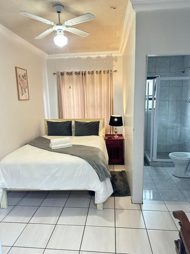 Bedroom 3, Creekside Guest House Middelburg, Nkangala