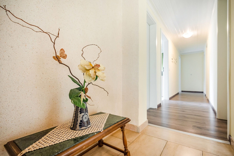 Others 4, Alluring Holiday Home in Ernst With Balcony, Cochem-Zell