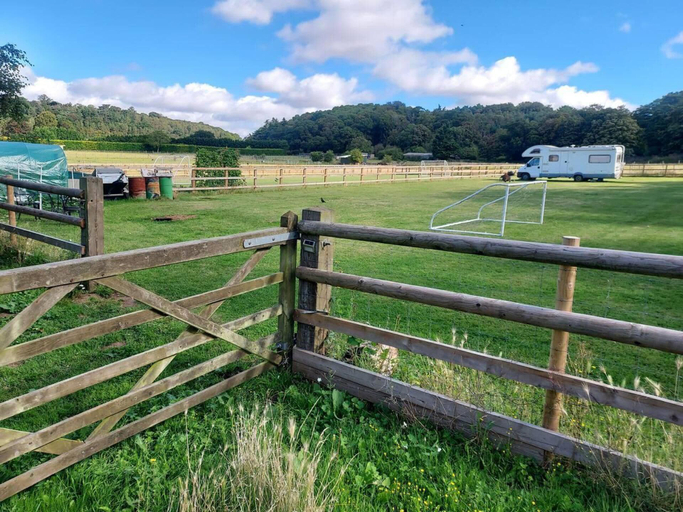 Property grounds 3, Inviting 1-bed Apartment in Sandy Sleeps 4, Central Bedfordshire