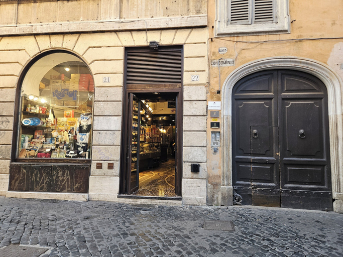 Exterior & Views 2, Campo De Fiori Prestige Rooms, Rome