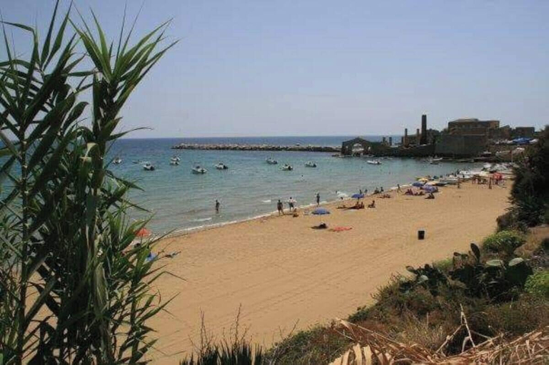 Beach 5, 2nd Floor Apartment Air Conditioned - Wi-fi With Panoramic Terrace, Syracuse