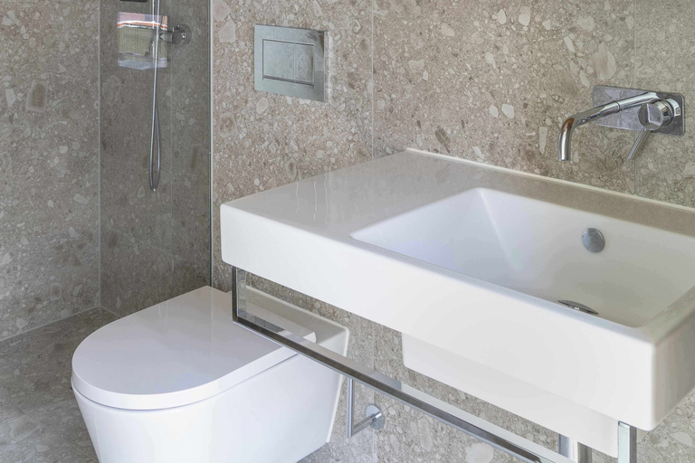 Bathroom 5, Locke At Broken Wharf, London