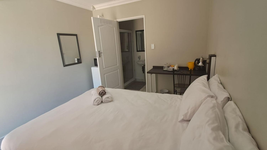 Bedroom 2, Chrisserus Guest Rooms, Mangaung